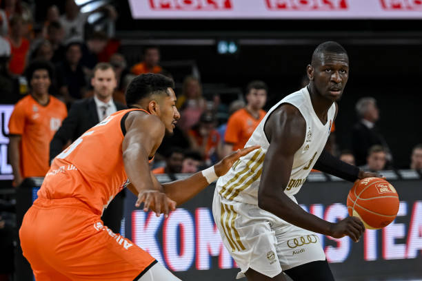 而曼城门将 而曼城门将