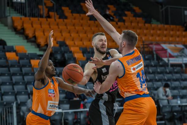 近年来他多 近年来他多